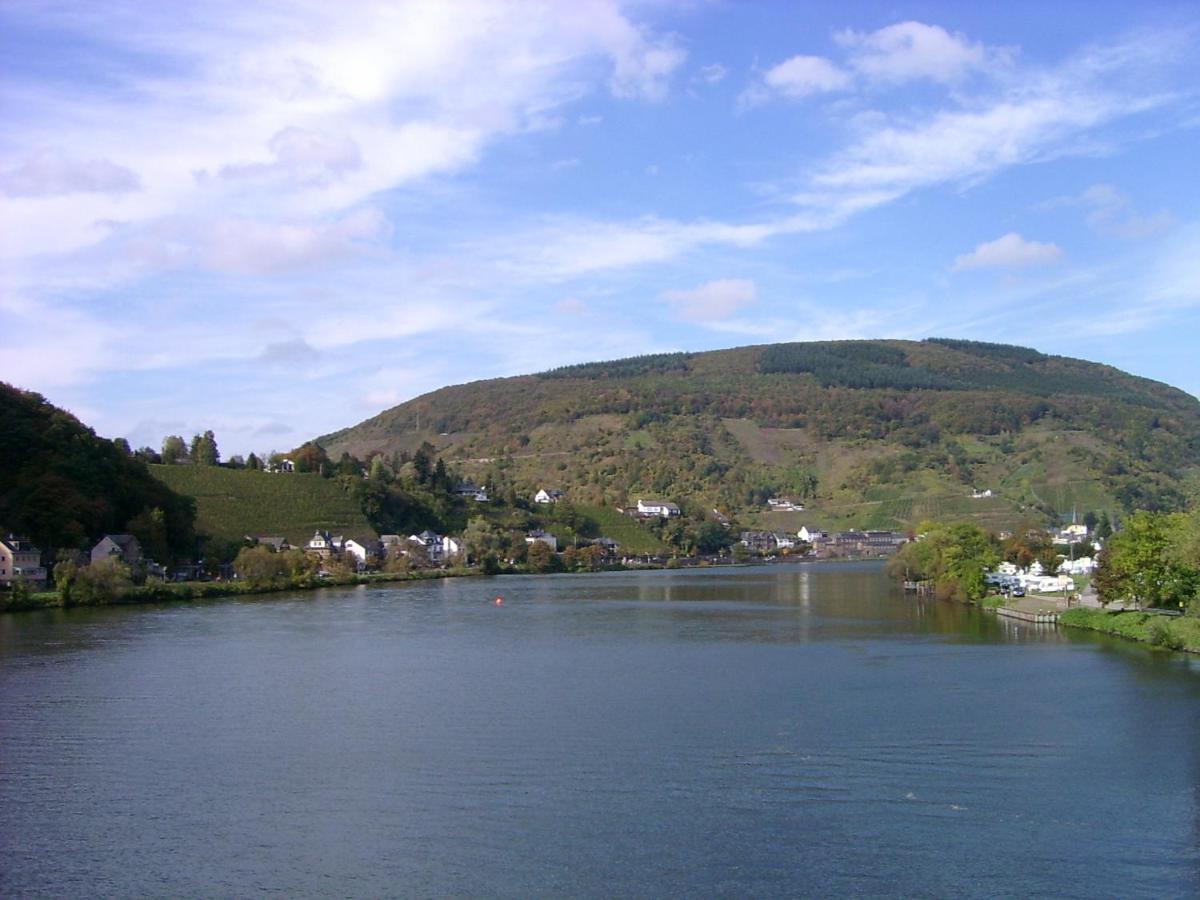 Ferienhaus Bullay Buitenkant foto